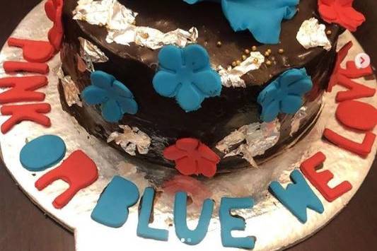 For Amar 🖤 . . . . . . . . . . . #cake #customcake #custombaker  #cakedecorator #elegantcake #goldcoastbakery #goldcoastevents… | Instagram
