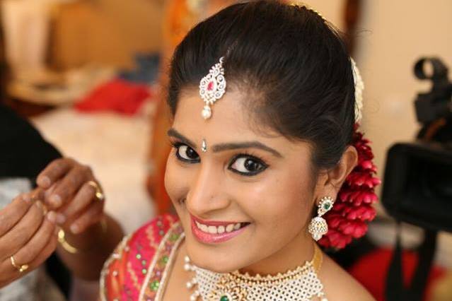 Bharathi Make-up Artist