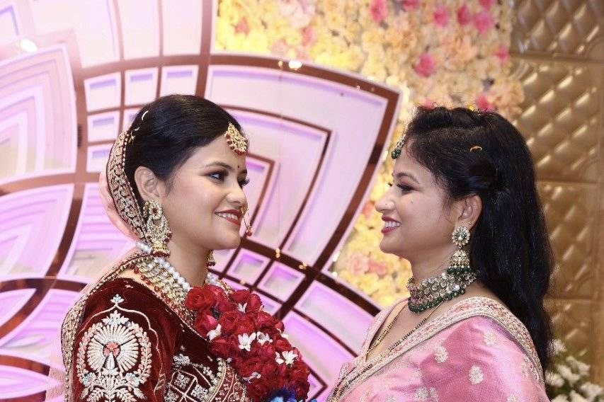 Bride Nisha & her sister