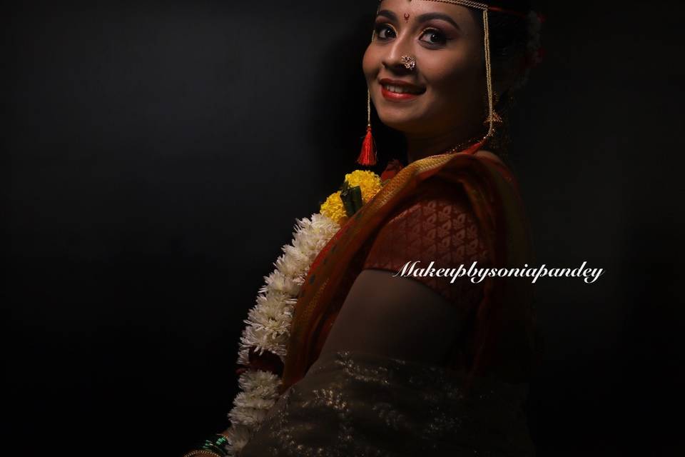 Maharashtrian bride