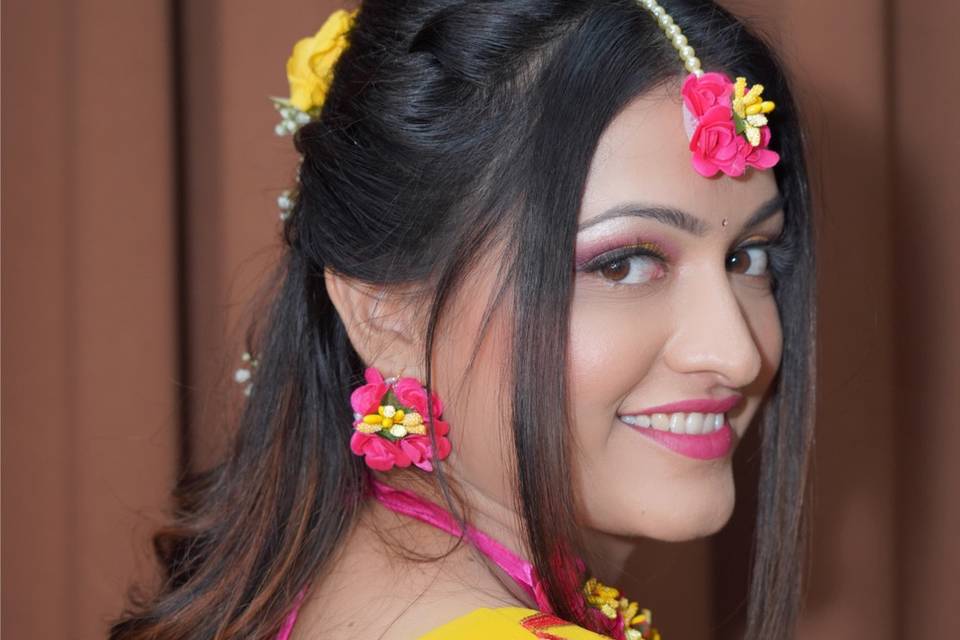 Haldi makeup