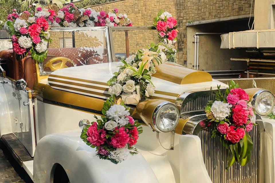 Barat open car decor