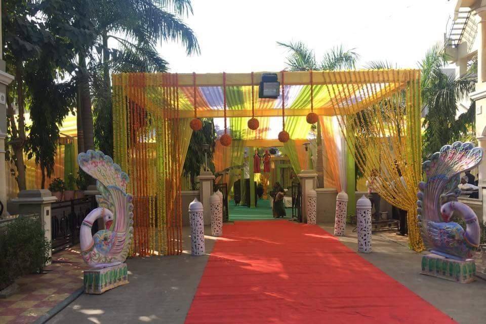 Entrance decor