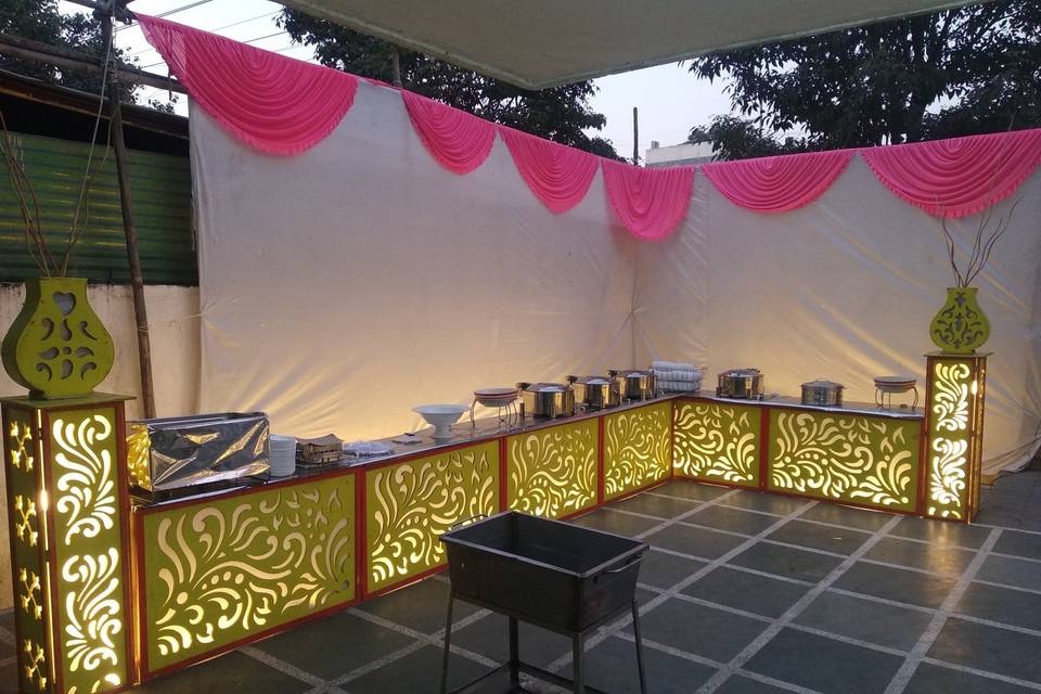 Food presentation and setup