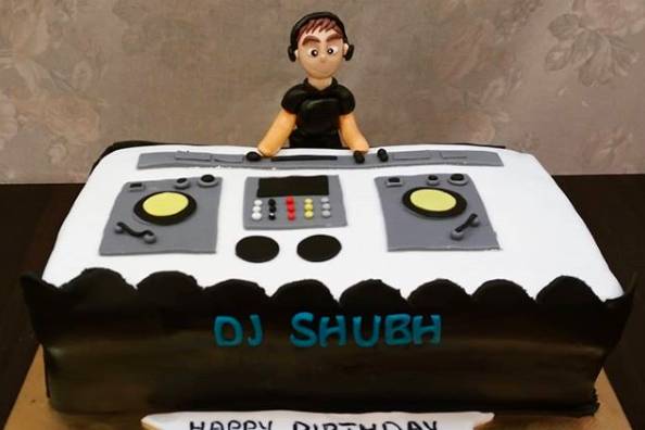 Dj Birthday Cake - CakeCentral.com