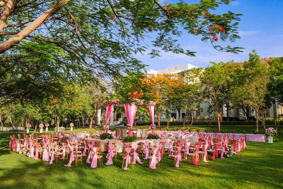 Outside Mandap setting