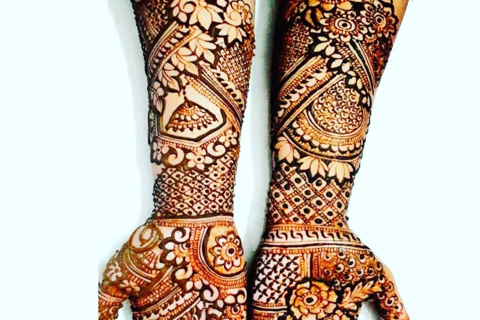 Nikeeta.mehandi_1629179000_2642067406130730433_13680505769