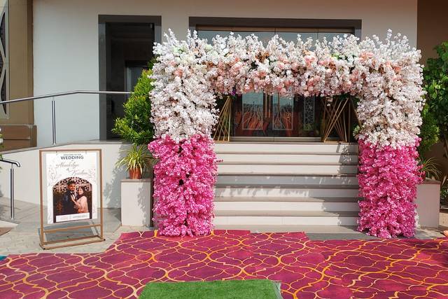Entrance decor