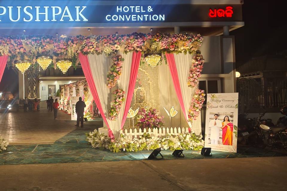 Entrance decor