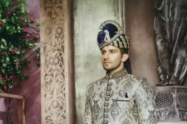 Status sherwani on sale