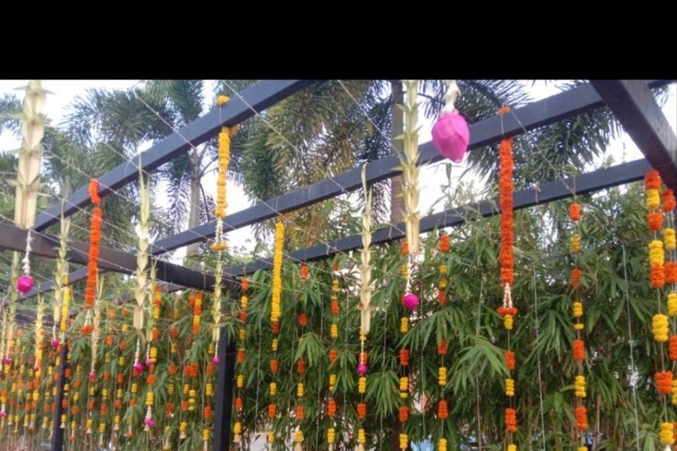 Pathway Decor -