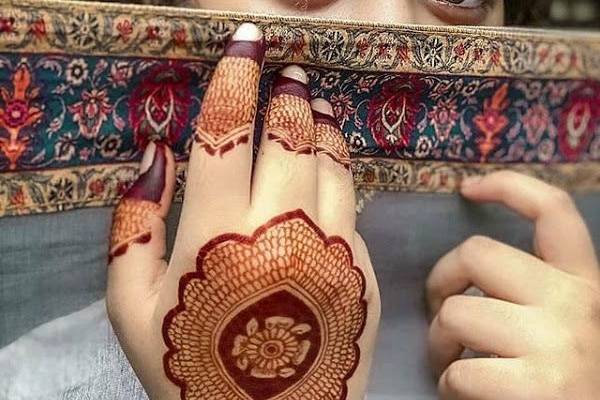 Arvind Mehndi Art- Price & Reviews | Fatehpur Mehndi Artists