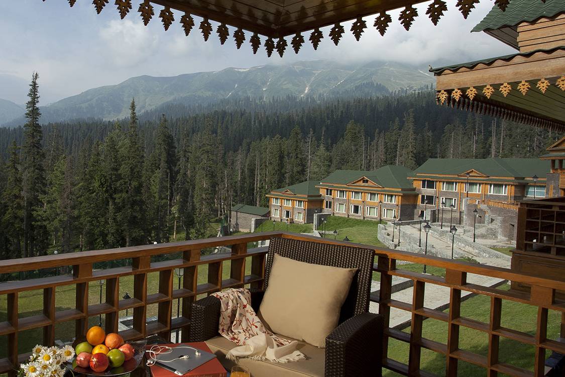 The Khyber Himalayan Resort & Spa - Venue - Tangmarg - Weddingwire.in