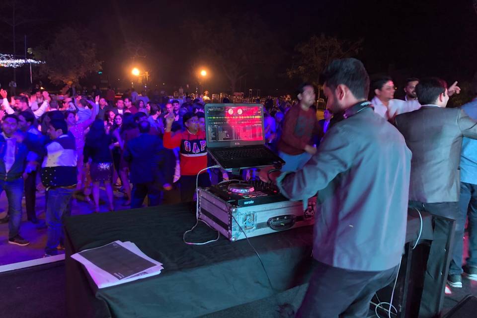 DJ UTKARSH LIVE @WESTIN SHONA