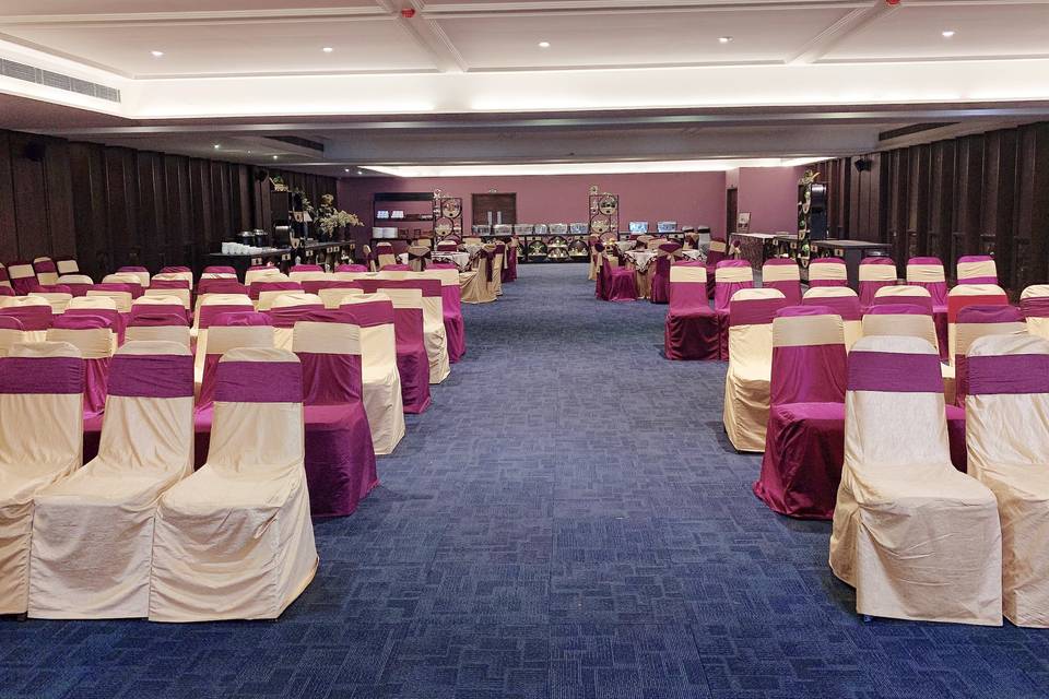 Five Petals Hotel & Banquets