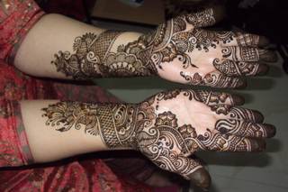 Mast Mehendi Studio by Zaiba Nayeem 1