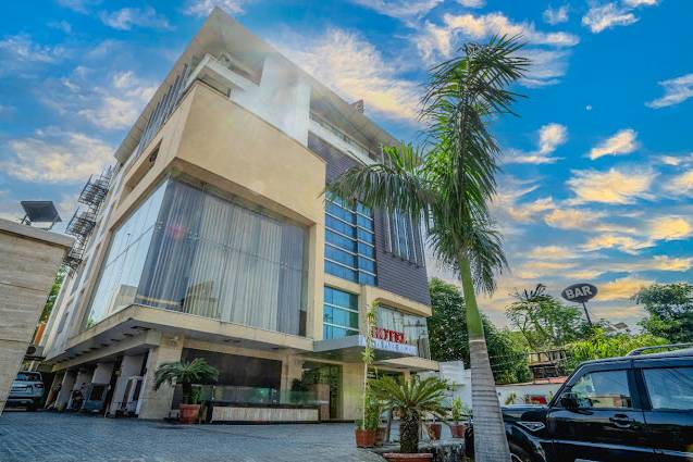 Hotel Aditya Park Regent