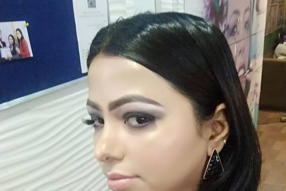 Egyptian makeup