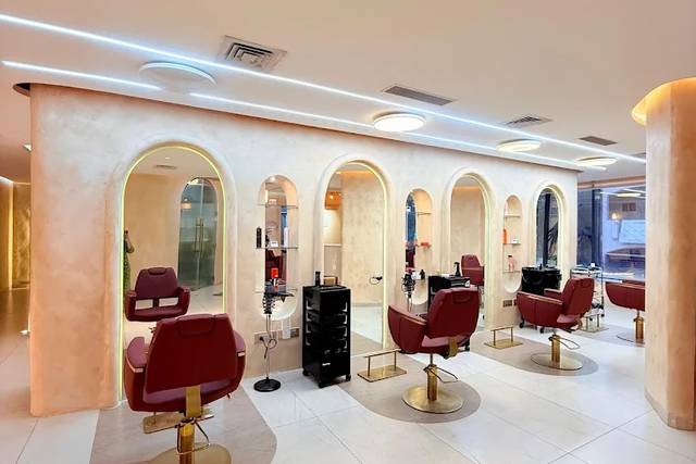 Makeup salon