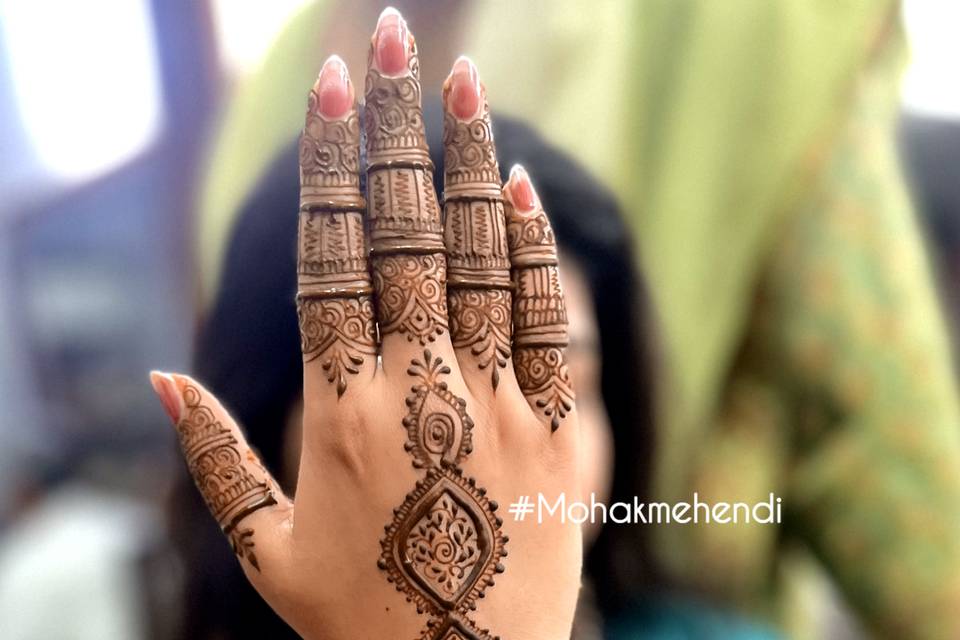 Customised mehendi design