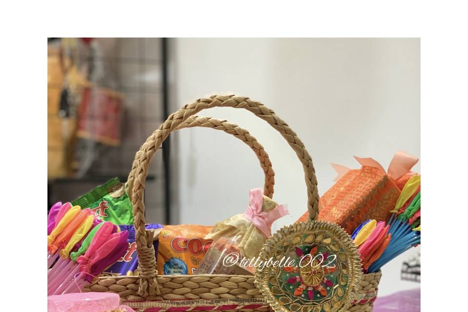 Holi hamper