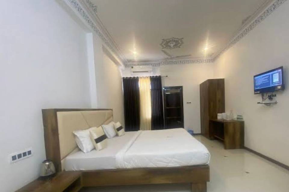 The Sky Comfort Shiv Aashray Resort
