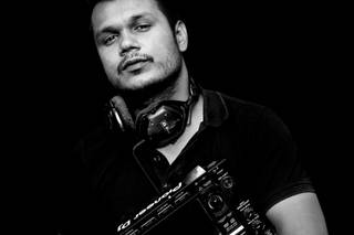 DJ Shiva, Vivek Vihar 1