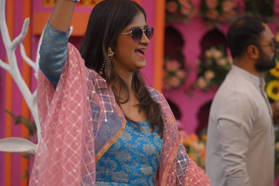 Anchor Shraddha Shrivastava