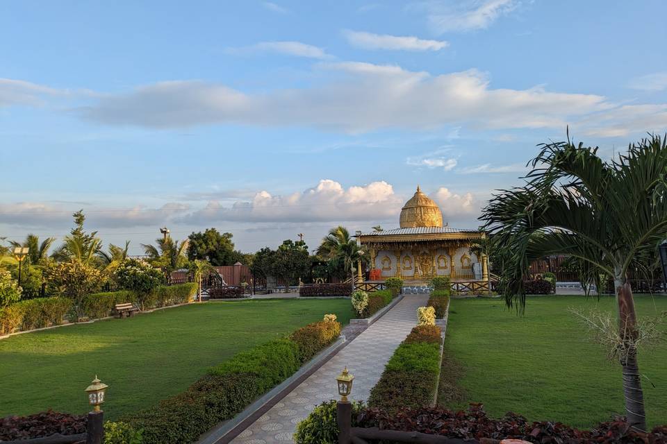 Vrindawan lawn