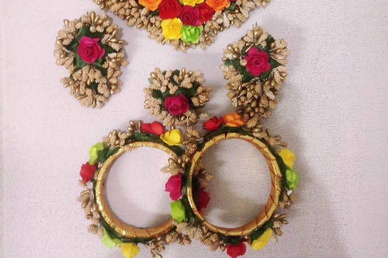 Floral jewellery