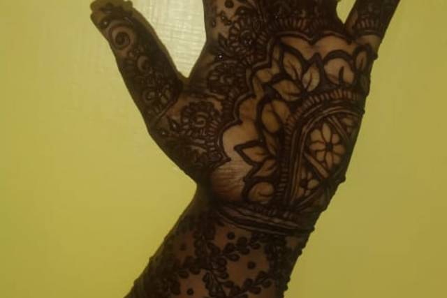 Mehndi Artist in Faridabad - Ajay Mehandi Artist - Wedding Byte