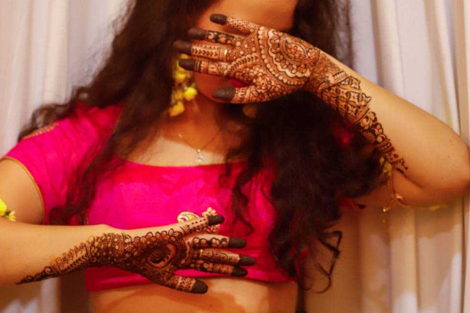 Aivanam Mehendi