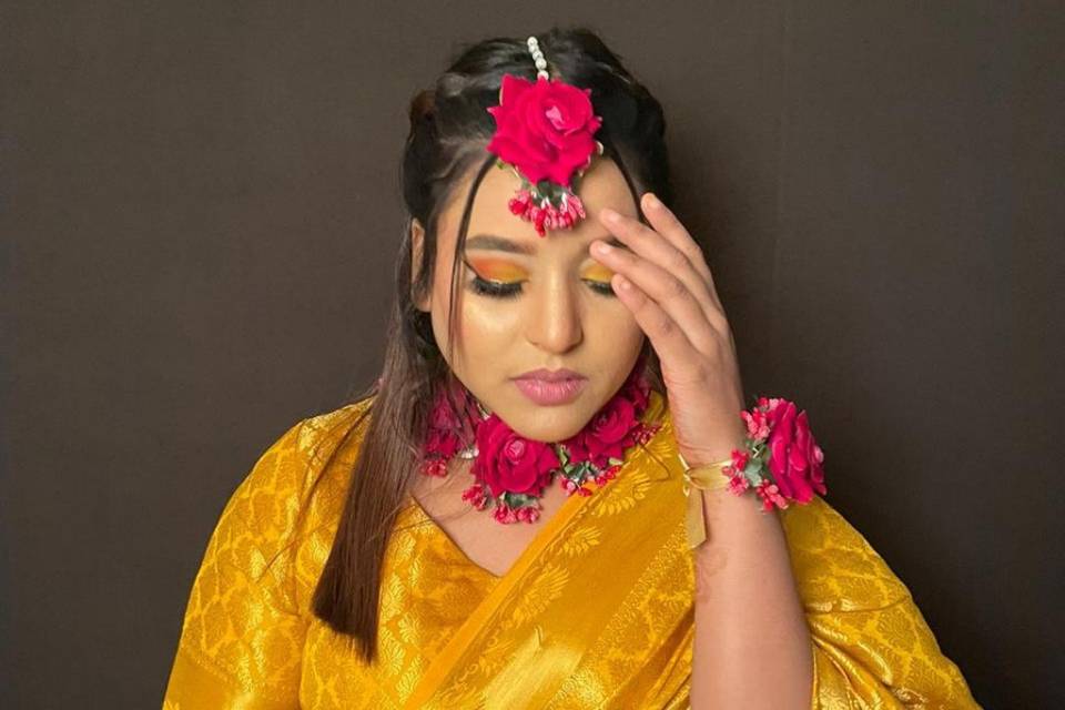 Haldi makeup