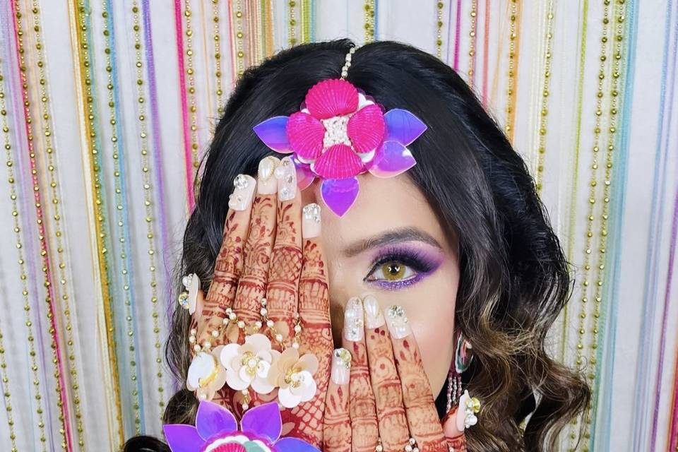 Mehendi makeup