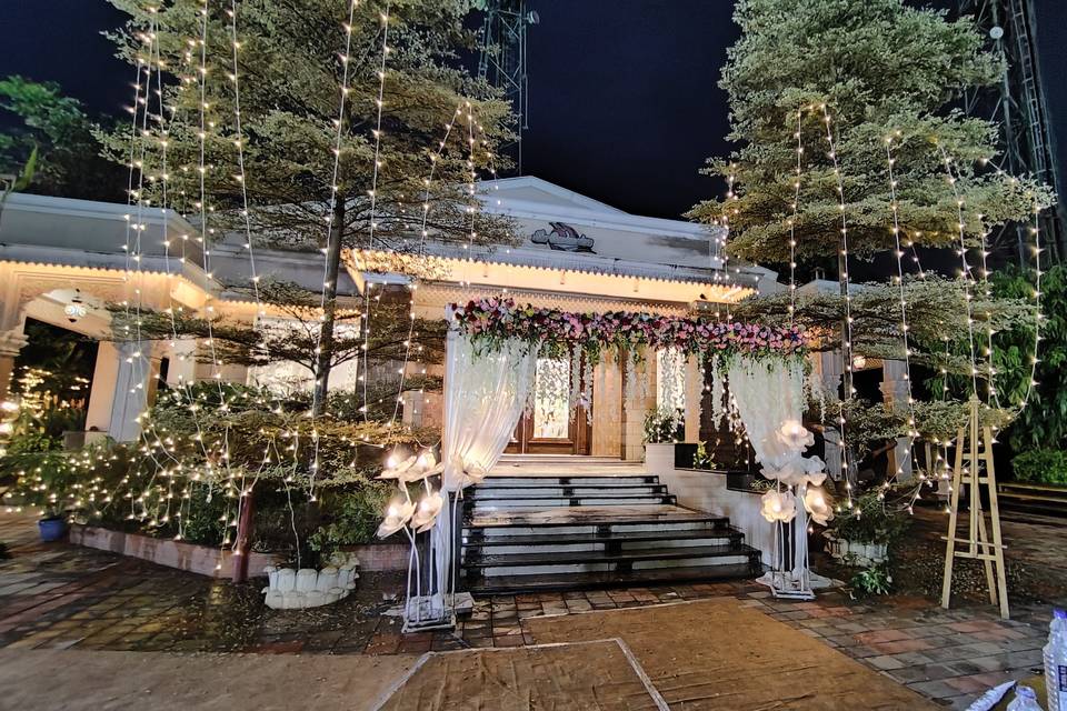 Entrance decor
