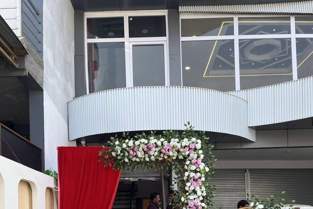Entrance decor