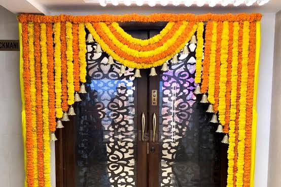 Entrance decor