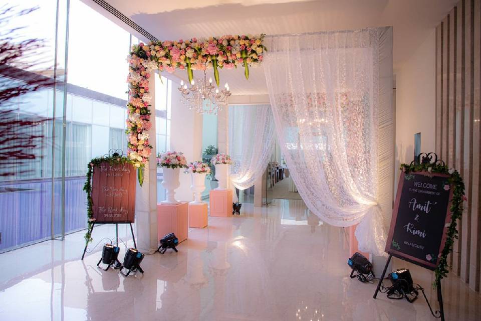 Entrance decor