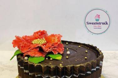wedding cakes - Sweetstruck Cakes N Bakes- customised cake (4)