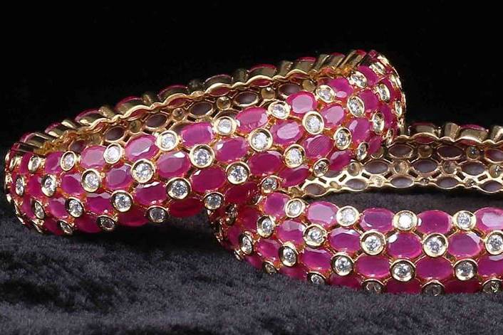 fcity.in - Deepika Gold 4 Pics 00001 / Diva Unique Bracelet Bangles