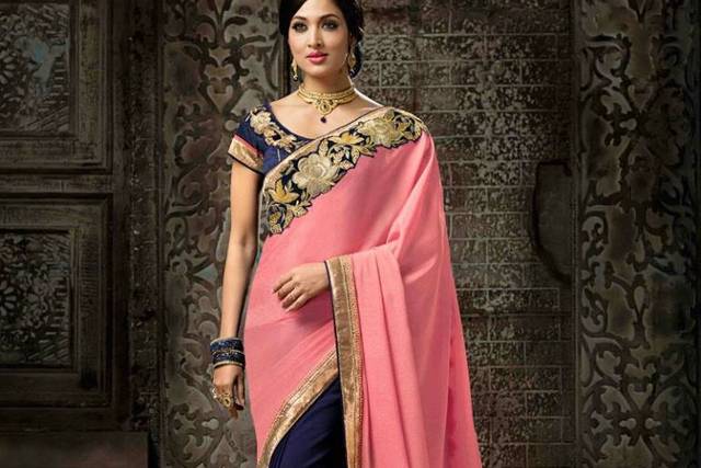 Designer Patola saree at Rs.850/Piece in surat offer by Kurtis Wala