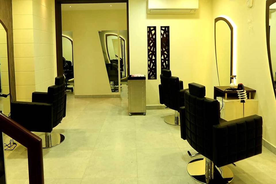 Waves Hair & Beauty Salon - Makeup Salon - Kozhikode City 