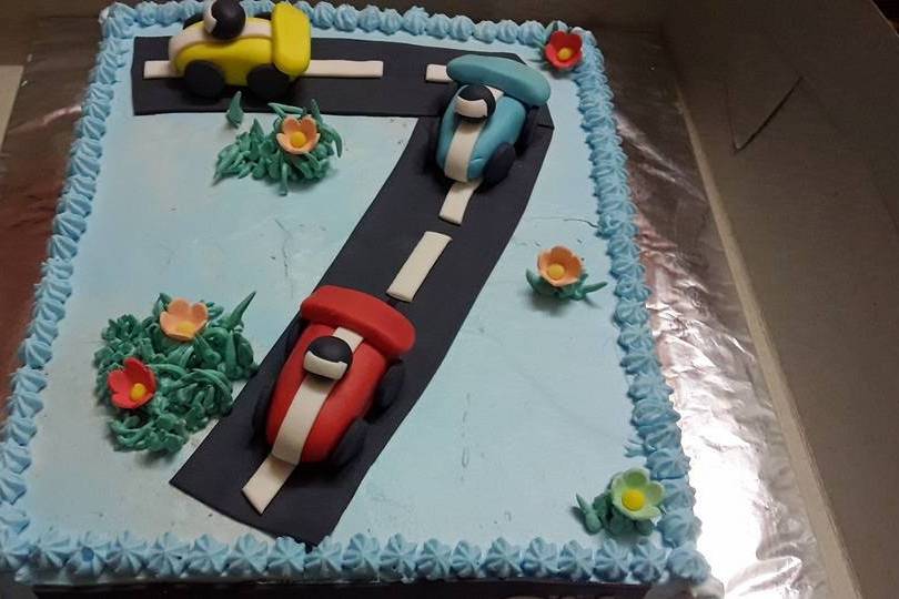 Wedding Cakes - Cakes Indeed By Bhavita - designer cake  (23)