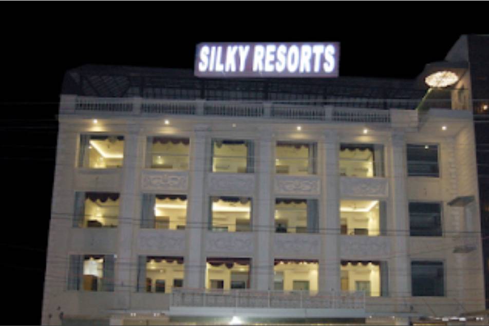 Silky Resorts