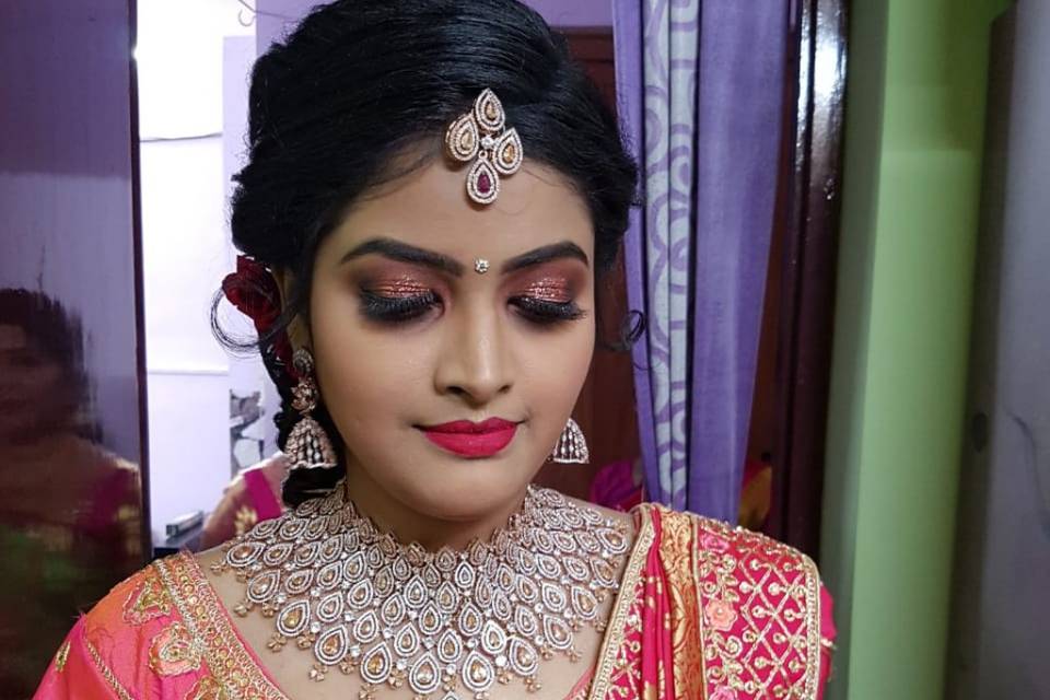 Bridal makeup 8939845447