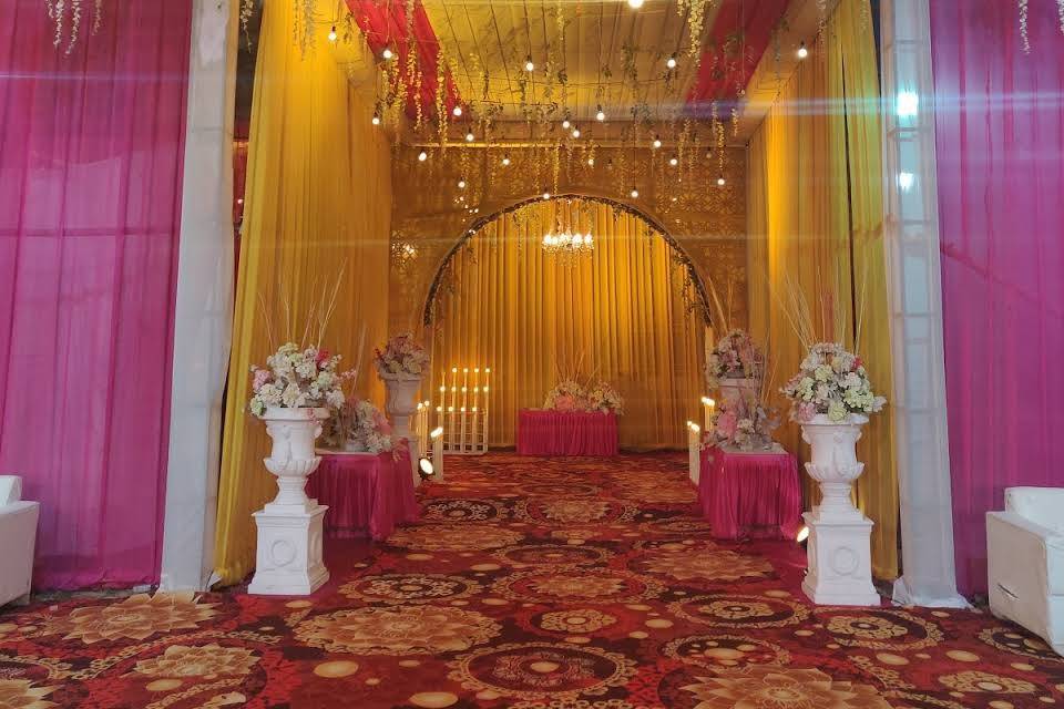 Entrance Decor