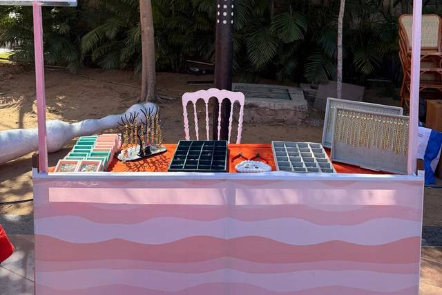 LIVE KEYCHAIN MAKING