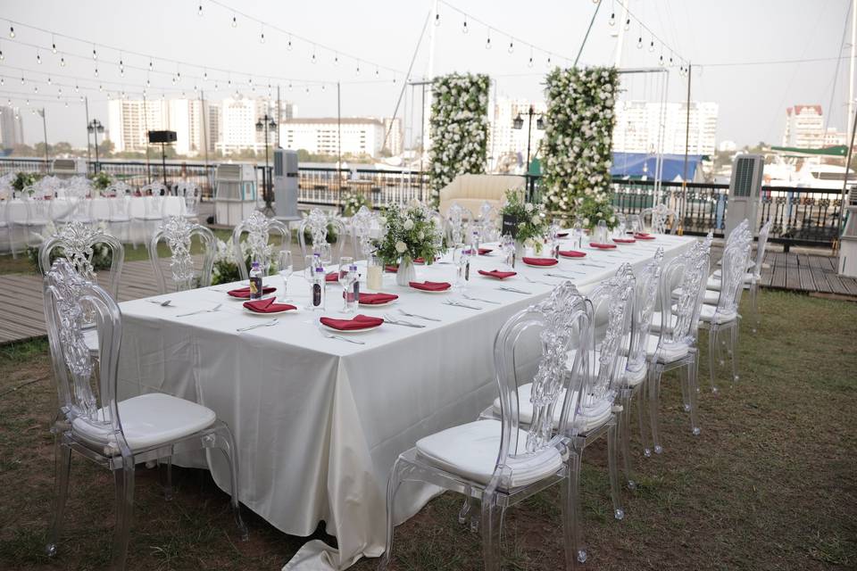 Long table settings