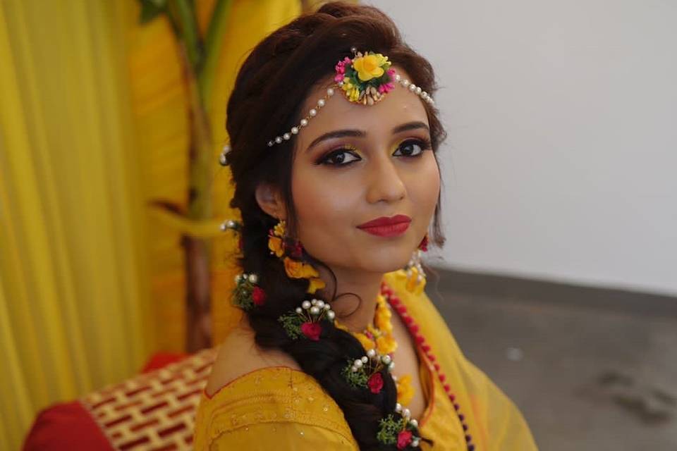 Haldi makeup