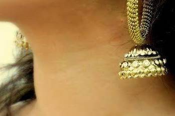 Ideal gold earring